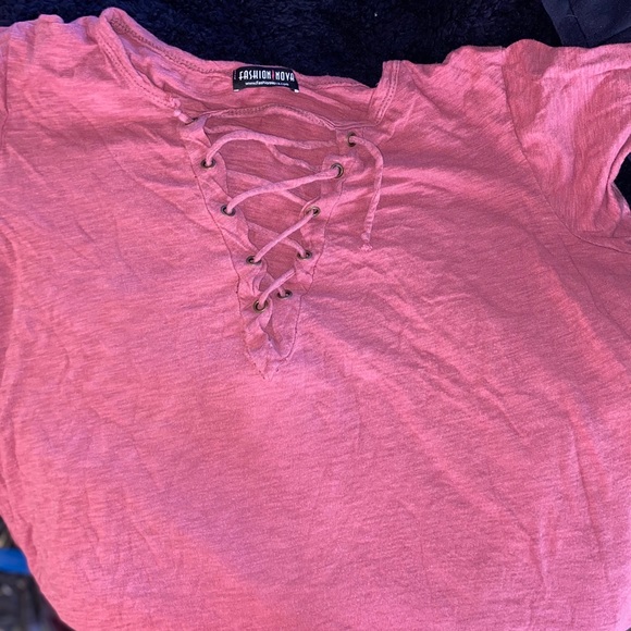 FASHION NOVA TOP - Picture 3 of 3